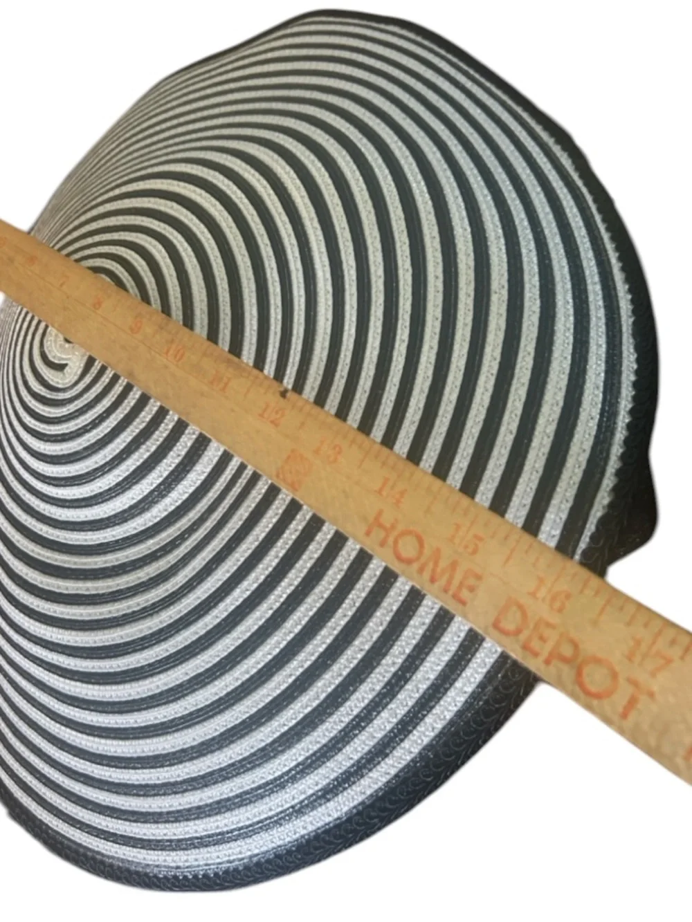 Vintage Black and White Saucer Derby Hat - Picture 8 of 13